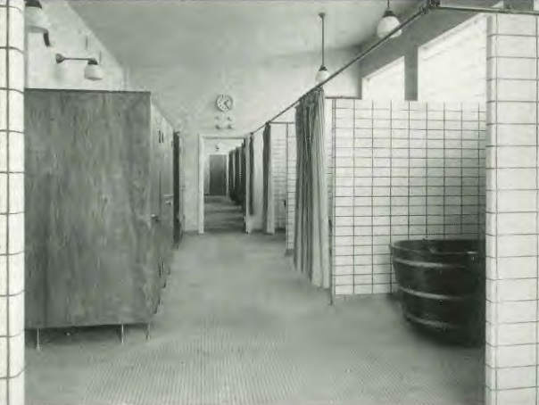 Bilde av badeavdelingen for medisinske bad ved åpningen i 1957