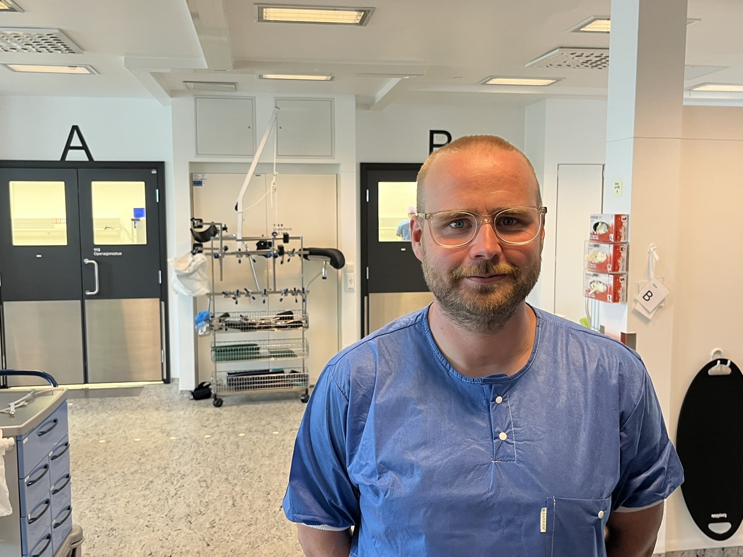 Ortoped Åsmund Glette i HSRs operasjonslokaler
