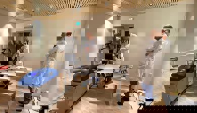 Opplæring i bruk av navigasjonscomputor til proteseoperasjoner