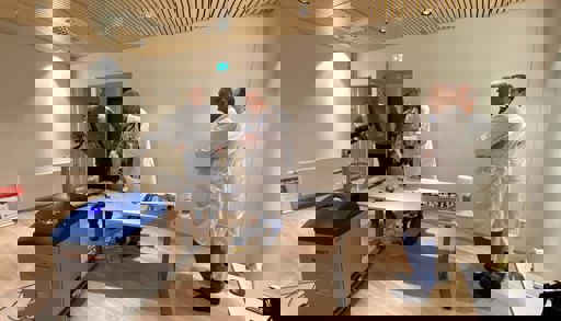 Opplæring i bruk av navigasjonscomputor til proteseoperasjoner